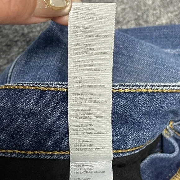 Spanx The Slim-X Casual Cuffed Jeans Womens Size 29 Medium Wash Denim Stretch - Picture 4 of 8